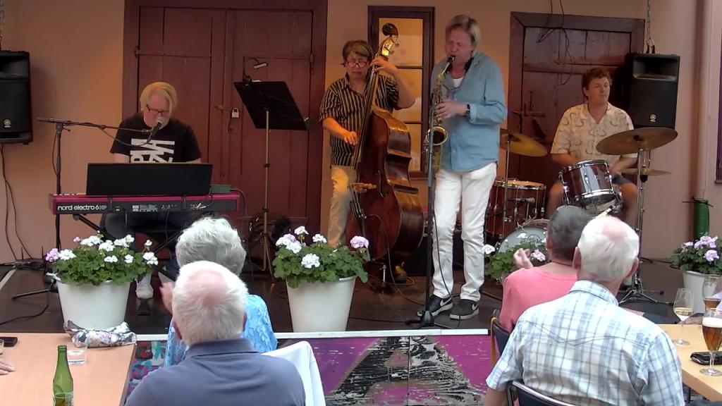 Kultur på innergården - På scenen Bäck Brothers - 15 Jul 18:58 - 21:06