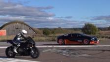 Uncut Exterior view rolling RACE BMW S1000RR vs Bugatti Veyron Vitesse 1200 HP
