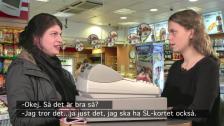 Kund och kassörska på 7 eleven